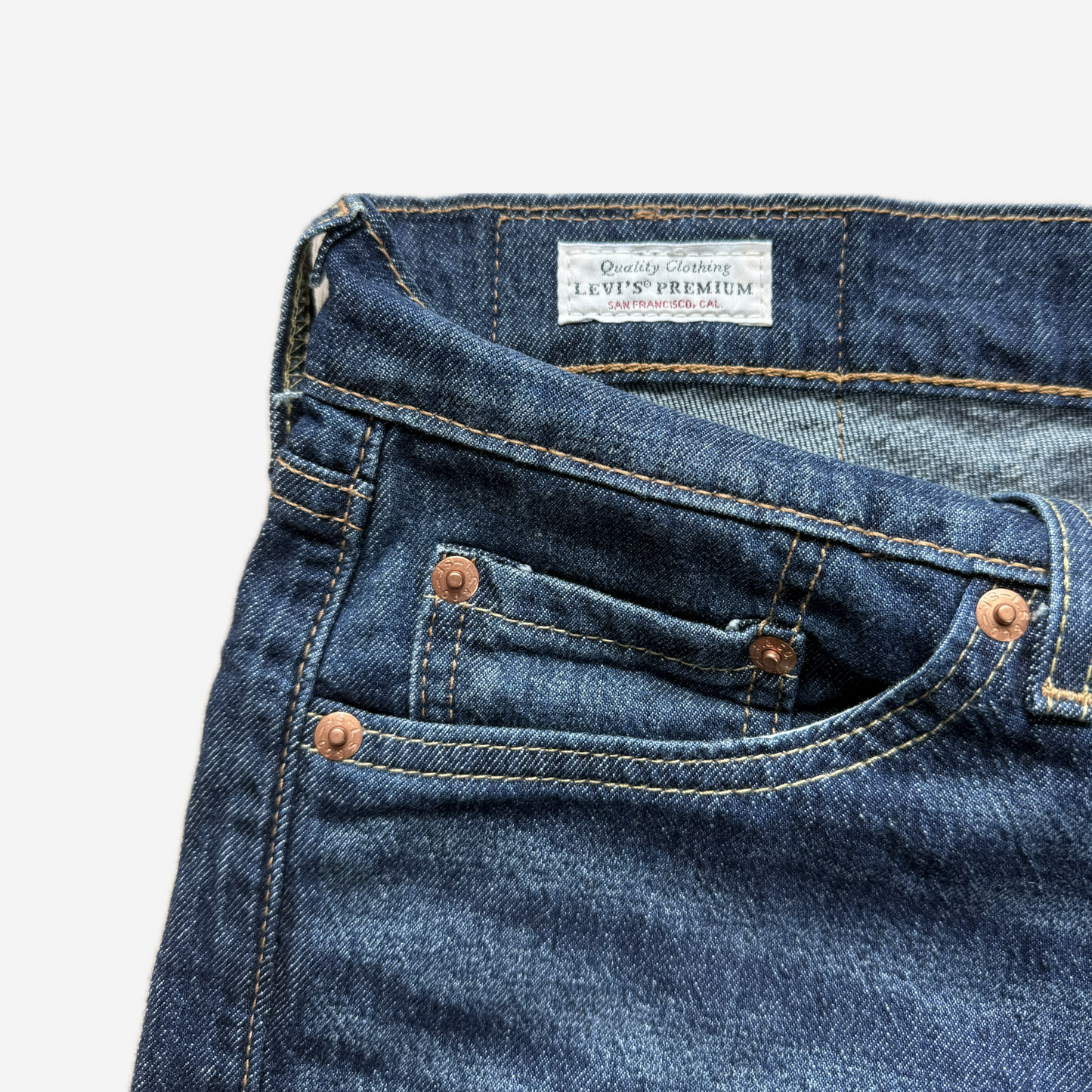 Levi’s Dark Wash Cropped Denim Pants